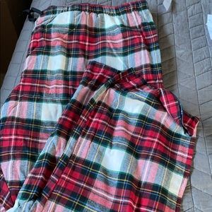 Old navy flannel pajama bottoms